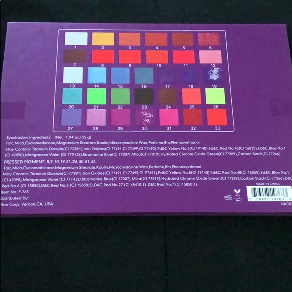 33 color Eyeshadow Palette - Picture 7 of 7